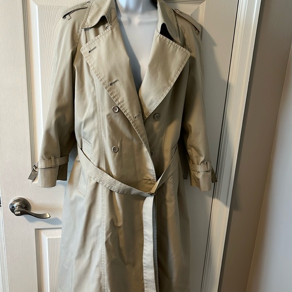 Vintage* pristine condition London fog Trench Coat  small size 6 petite - Picture 1 of 6